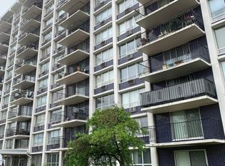 8801 W Golf Rd, Niles, IL 60714