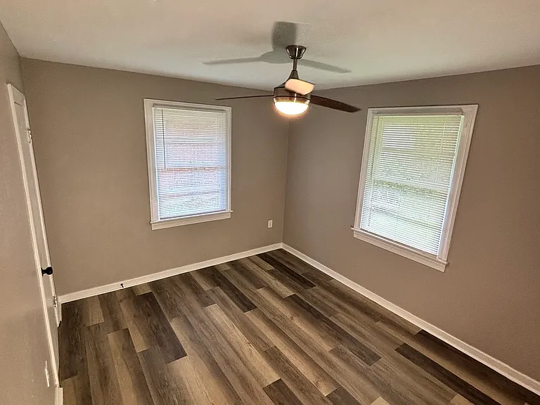 5337 Beechwood Dr — Photo 8