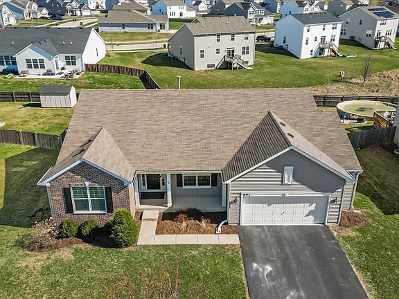 3rd image of 691 Windett Ridge Rd