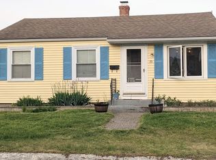 79 Everett St, Pawtucket, RI 02861