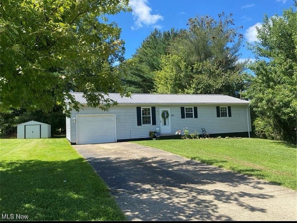 1st image of 105 Pine Dr