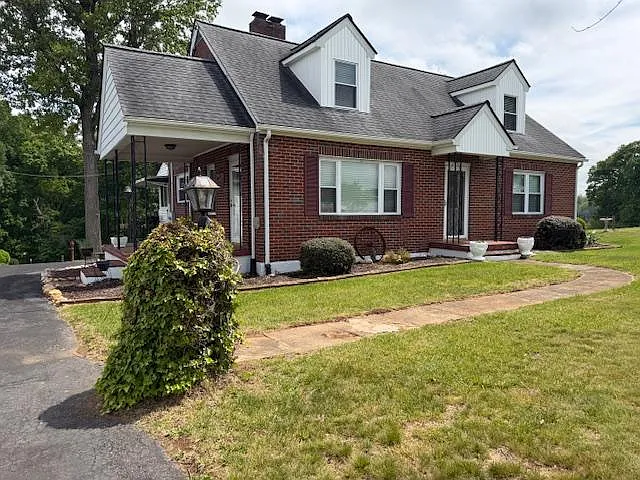 824 Crooked Oak Rd — Photo 3