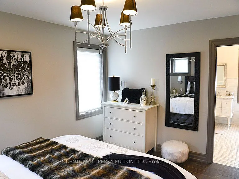 44 Hawkridge Ave #COACH HOUSE — Photo 11
