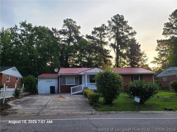 1477 Thelbert Dr, Fayetteville, NC 28301
