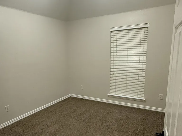3817 Appleton Ln — Photo 11