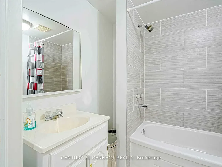 4 Somerset Dr — Photo 12