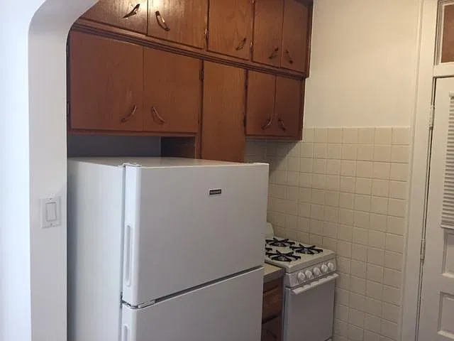 4008 N McVicker Ave — Photo 3