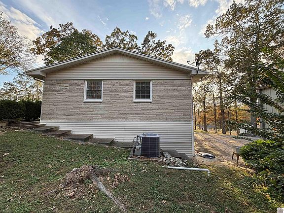 4th image of 82 Buckhorn Cir