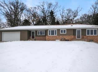 1380 Braun Ct, Eagan, MN 55123