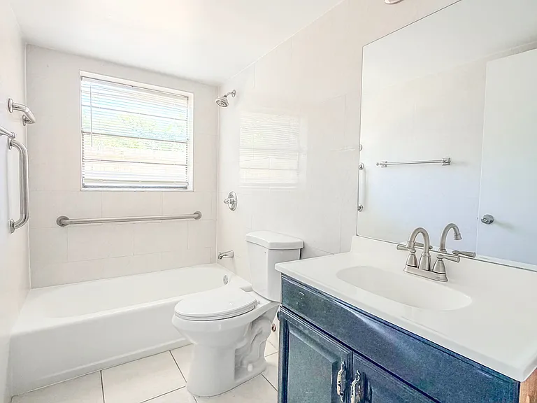1515 N Federal Hwy #1 — Photo 10