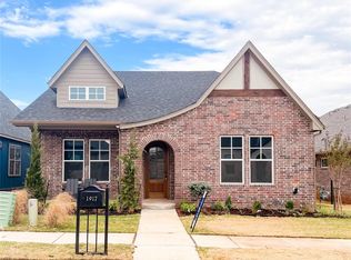 1917 Parkwood Ave, Edmond, OK 73034