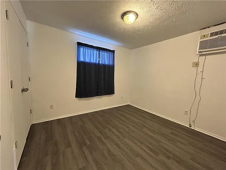 28 Pioneer Dr #2 — Photo 5