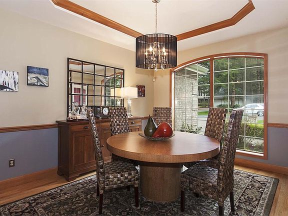 3rd image of 4928 Canterwood Dr NW