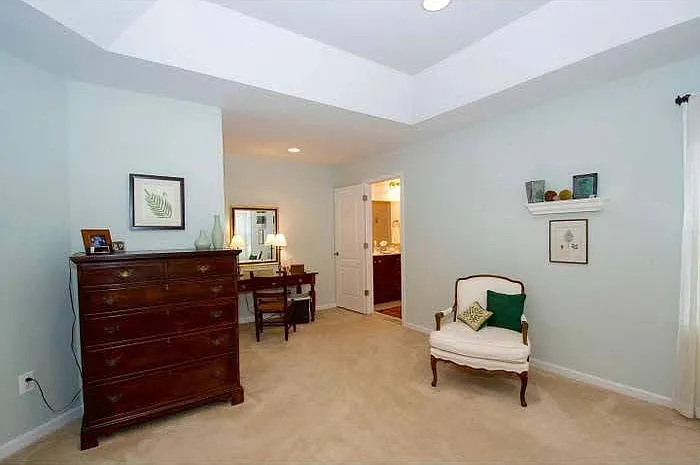 1204 Derry Ln — Photo 16