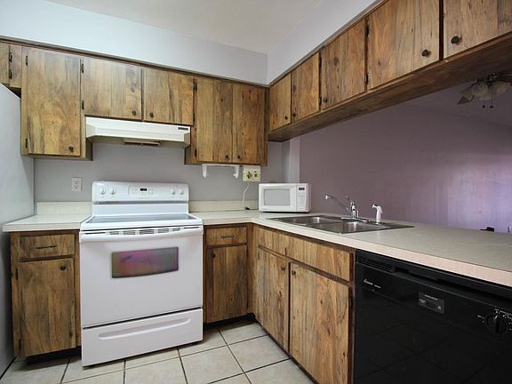 3rd image of 6395 Bonnie Bay Cir