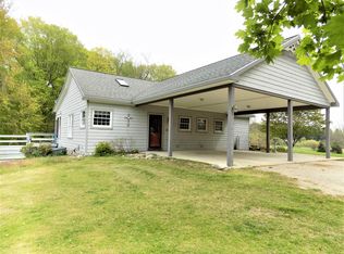 5613 Riverside Rd, Coloma, MI 49038