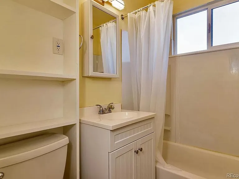 858 Quitman St — Photo 10