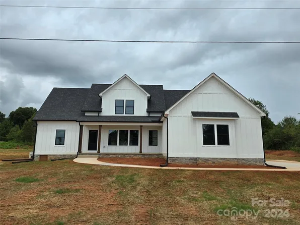 3116 Richview Dr, Crouse, NC 28033