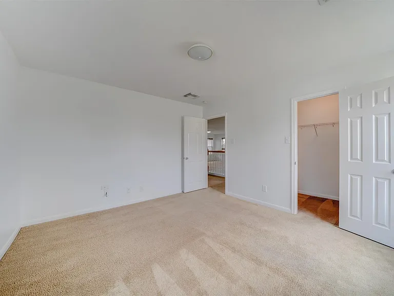 3211 Legends Hill Ct — Photo 19