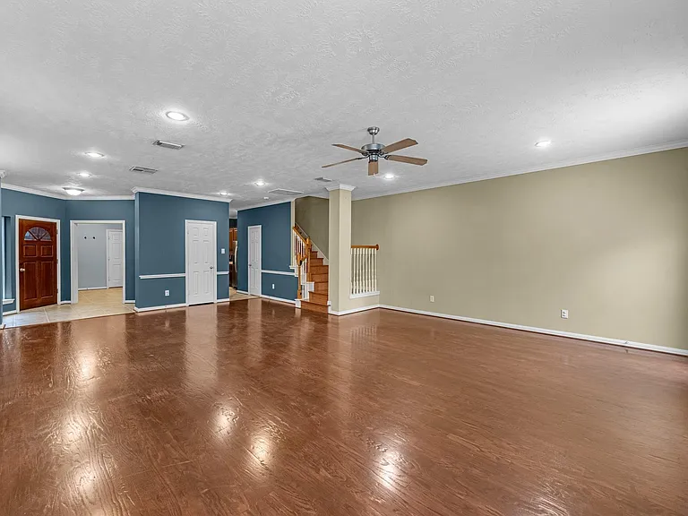 5228 Larkin St — Photo 12