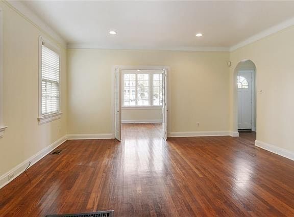 4th image of 7712 S Claiborne Ave