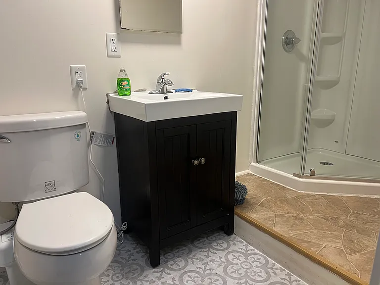 1630 Lawton Ave — Photo 15