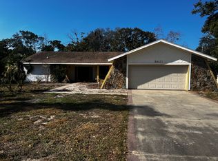 5421 Glover Dr, Weeki Wachee, FL 34607