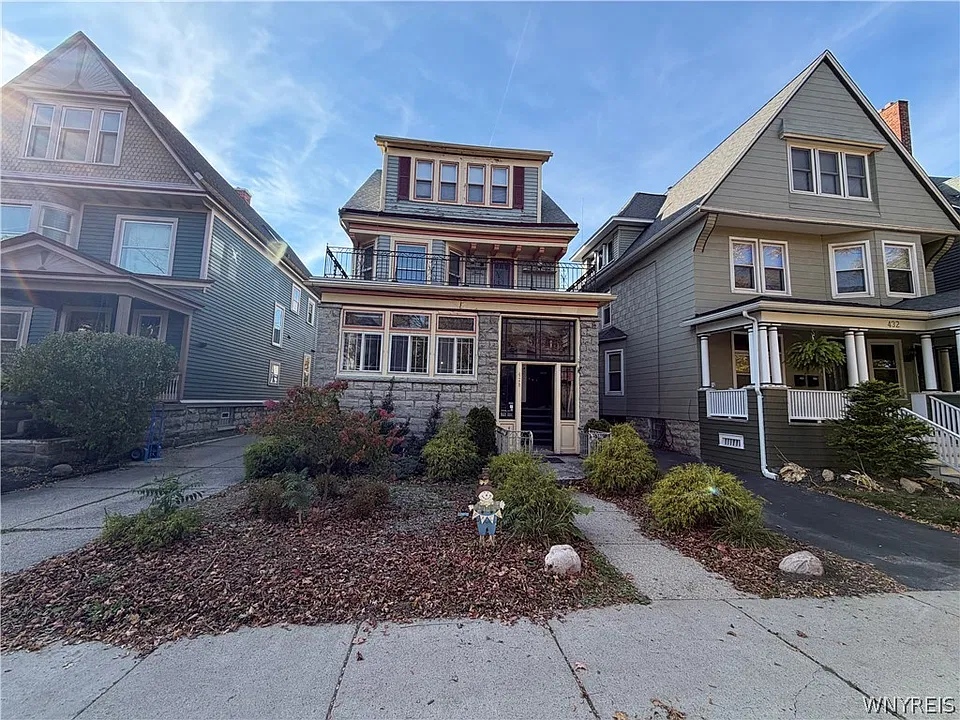 428 Norwood Ave #3
