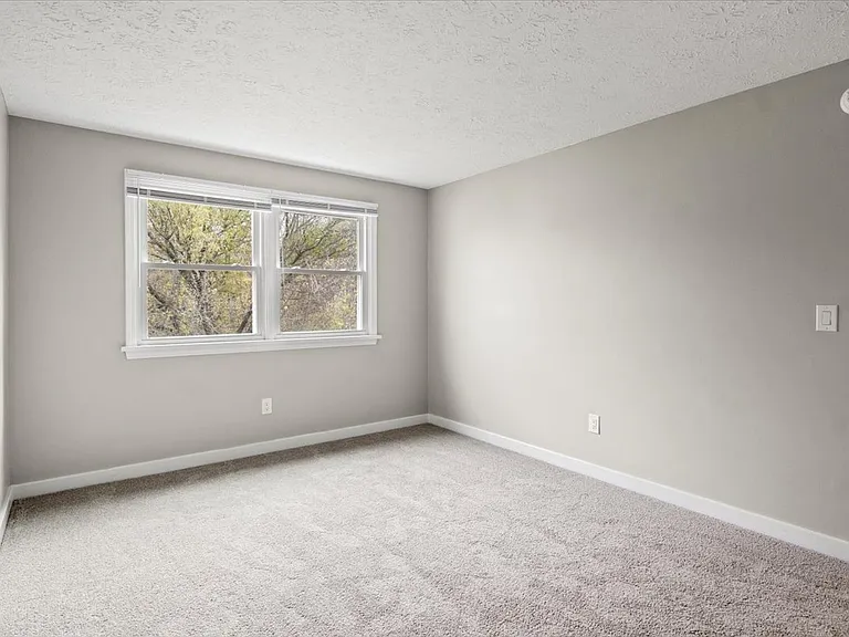363 Lenora Ln — Photo 19