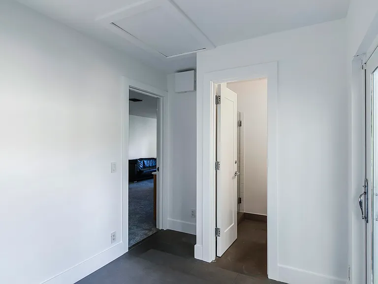 222 Park Ave — Photo 31