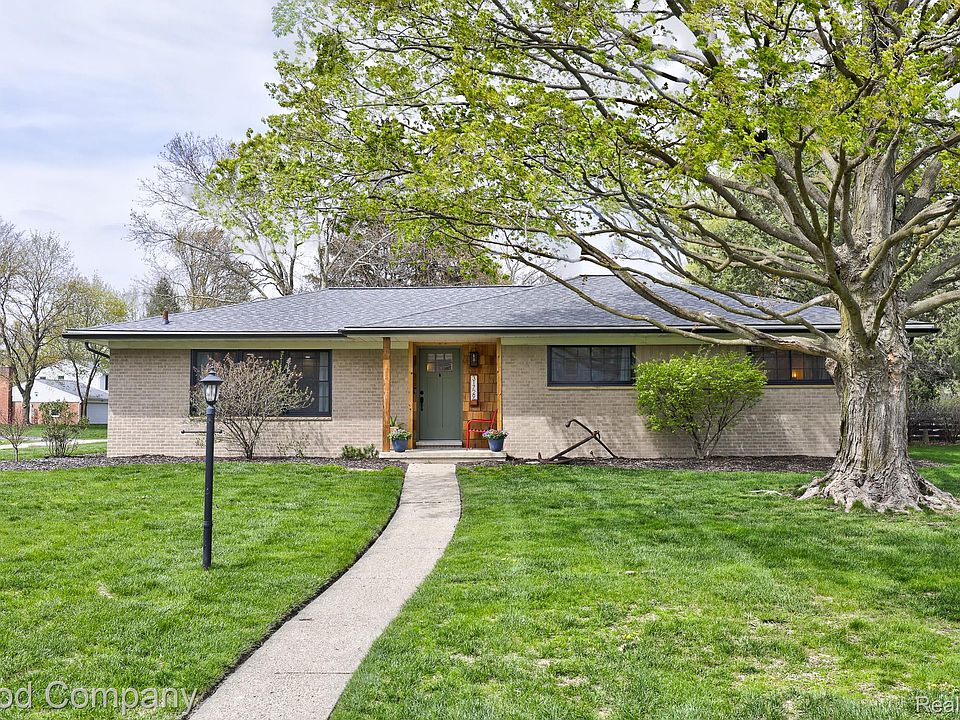 1st image of 31729 Mayfair Ln