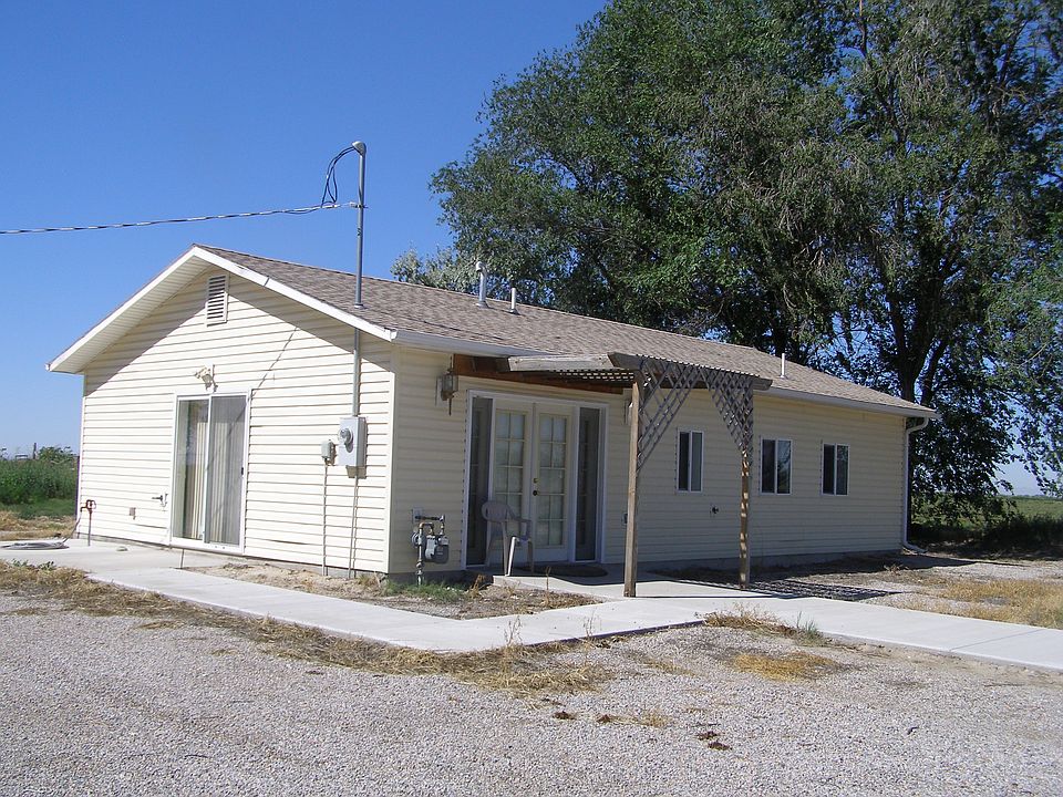 Side View for Patio and Fa  
