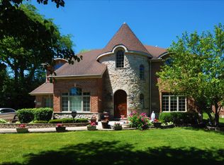 110 Washington Rd, Glenview, IL 60025