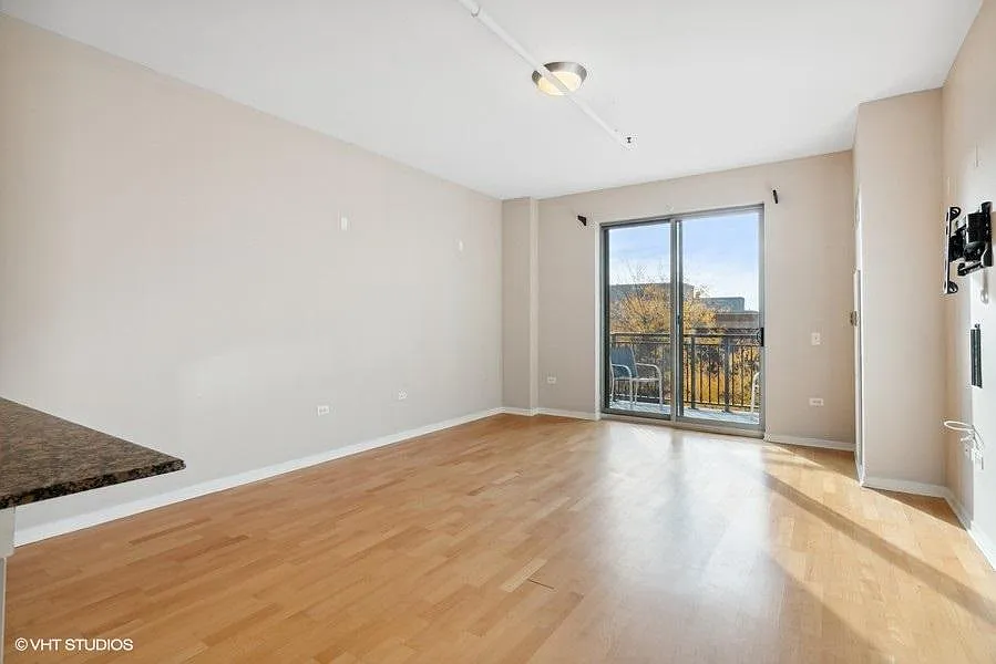1 bed, 714 sqft, $2,000 — Photo 2
