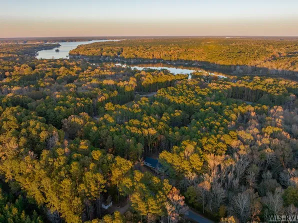 Summer Pl, Macon, NC 27551