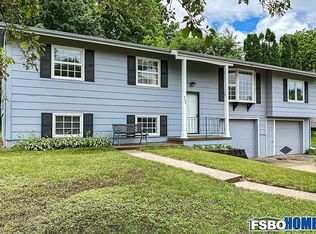9004 Boston Ave, Urbandale, IA 50322