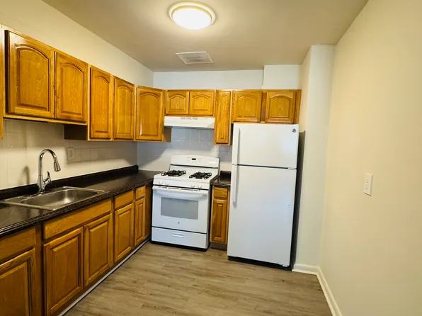 The Fairmount, 25 Fairmount Ave #C03, Hackensack, NJ 07601