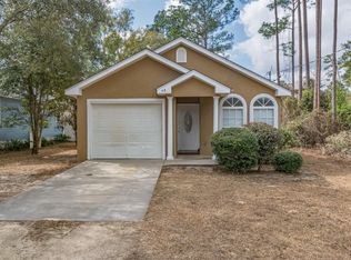 48 Melody Ln, Crawfordville, FL 32327