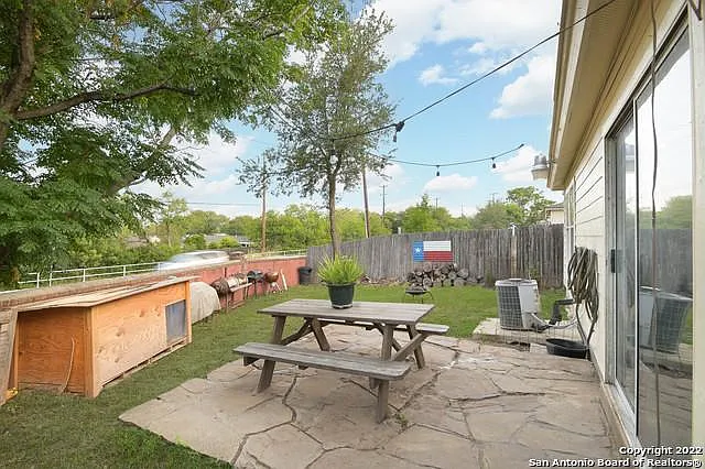 1427 Range Fld — Photo 10
