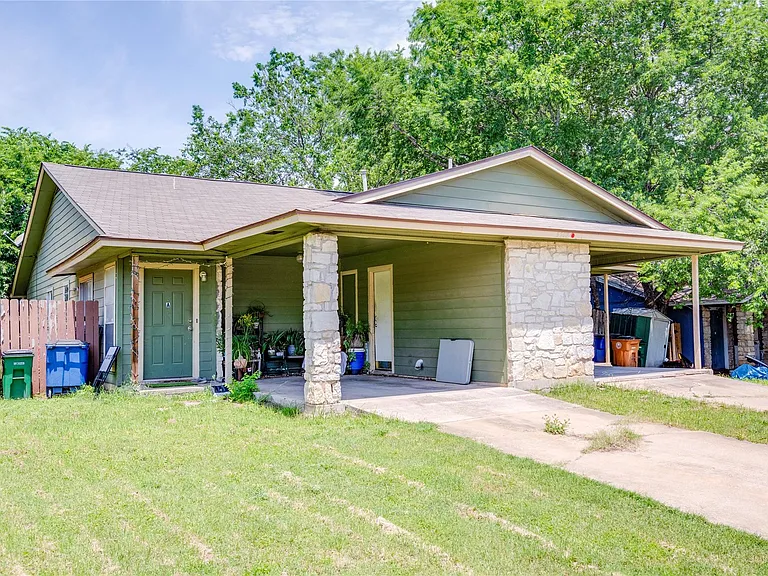 5208 Bogey Ct #B — Photo 3