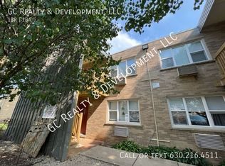 227 Uteg St APT 7, Crystal Lake, IL 60014