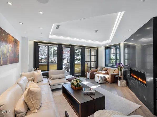 728 W Lionshead Cir #R-4, Vail, CO 81657