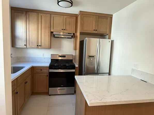 4131 W Toluca Lake Ave, Burbank, CA 91505