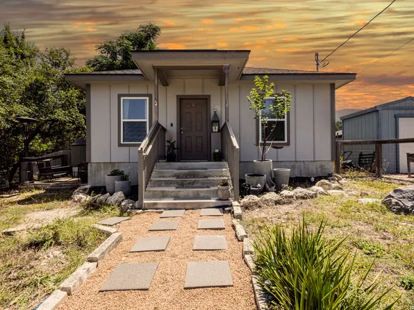 1260 MOUNTAIN VIEW DR, Canyon Lake, TX 78133