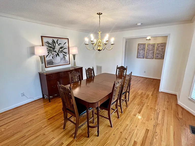 605 Regent Rd — Photo 6