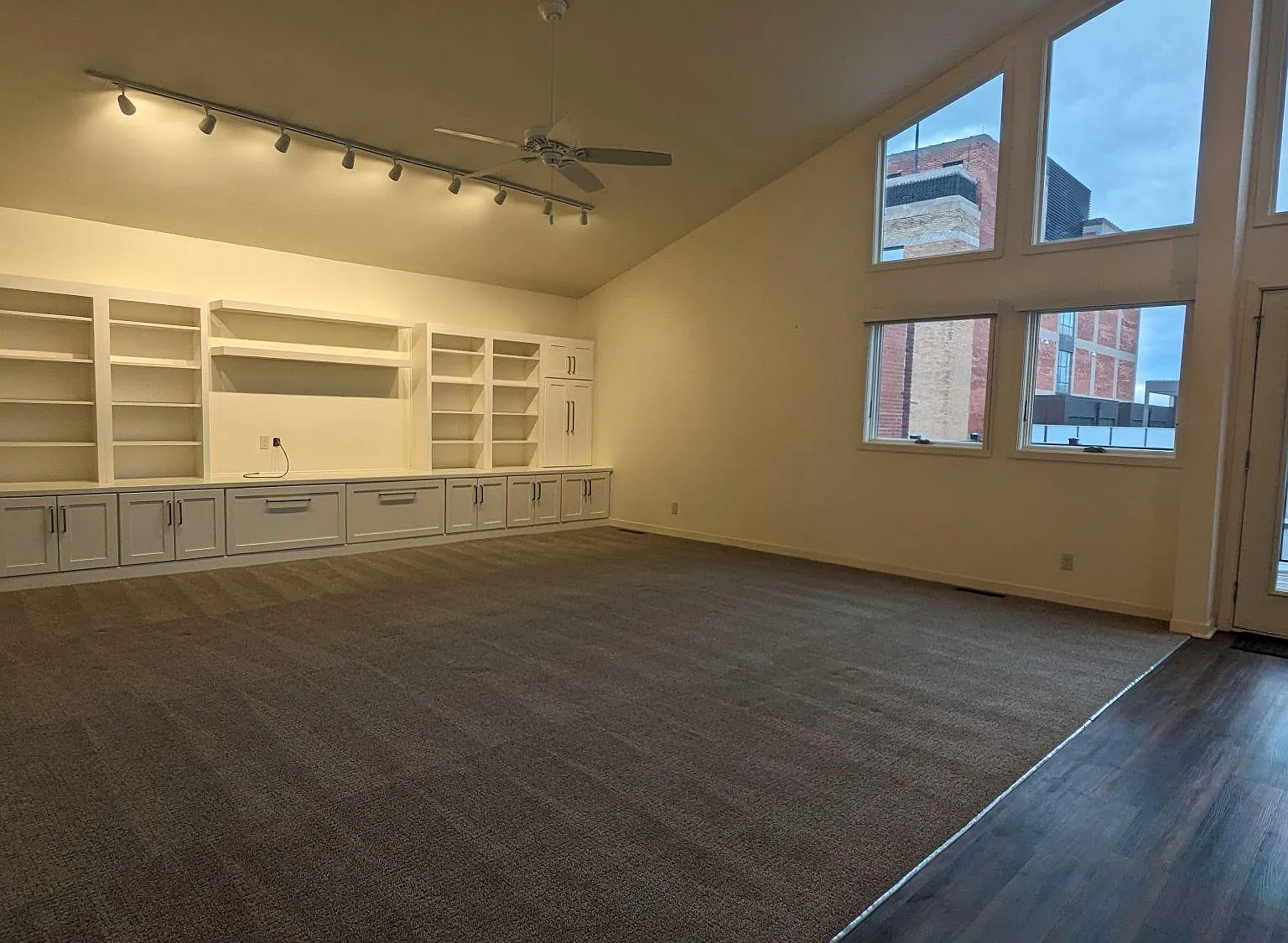 2 bed, 1500 sqft, $2,650 — Photo 2