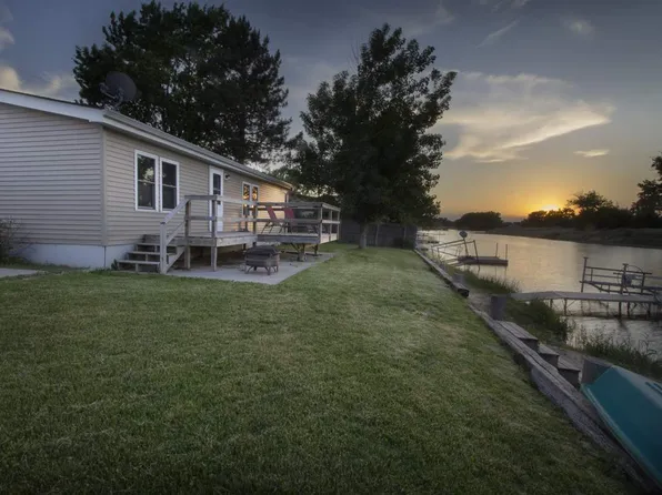 37 Summerhaven Lk, Kearney, NE 68847