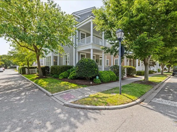 9542 28th Bay St, Norfolk, VA 23518