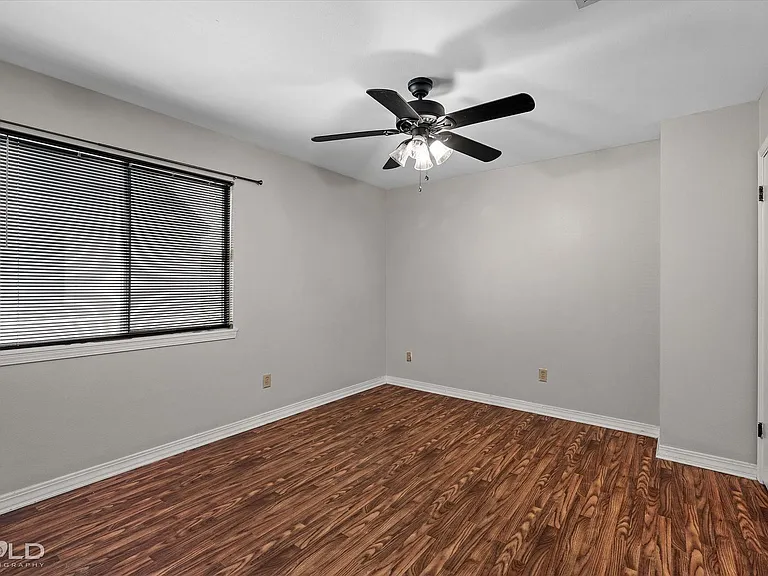 236 Settlers Park Dr — Photo 29