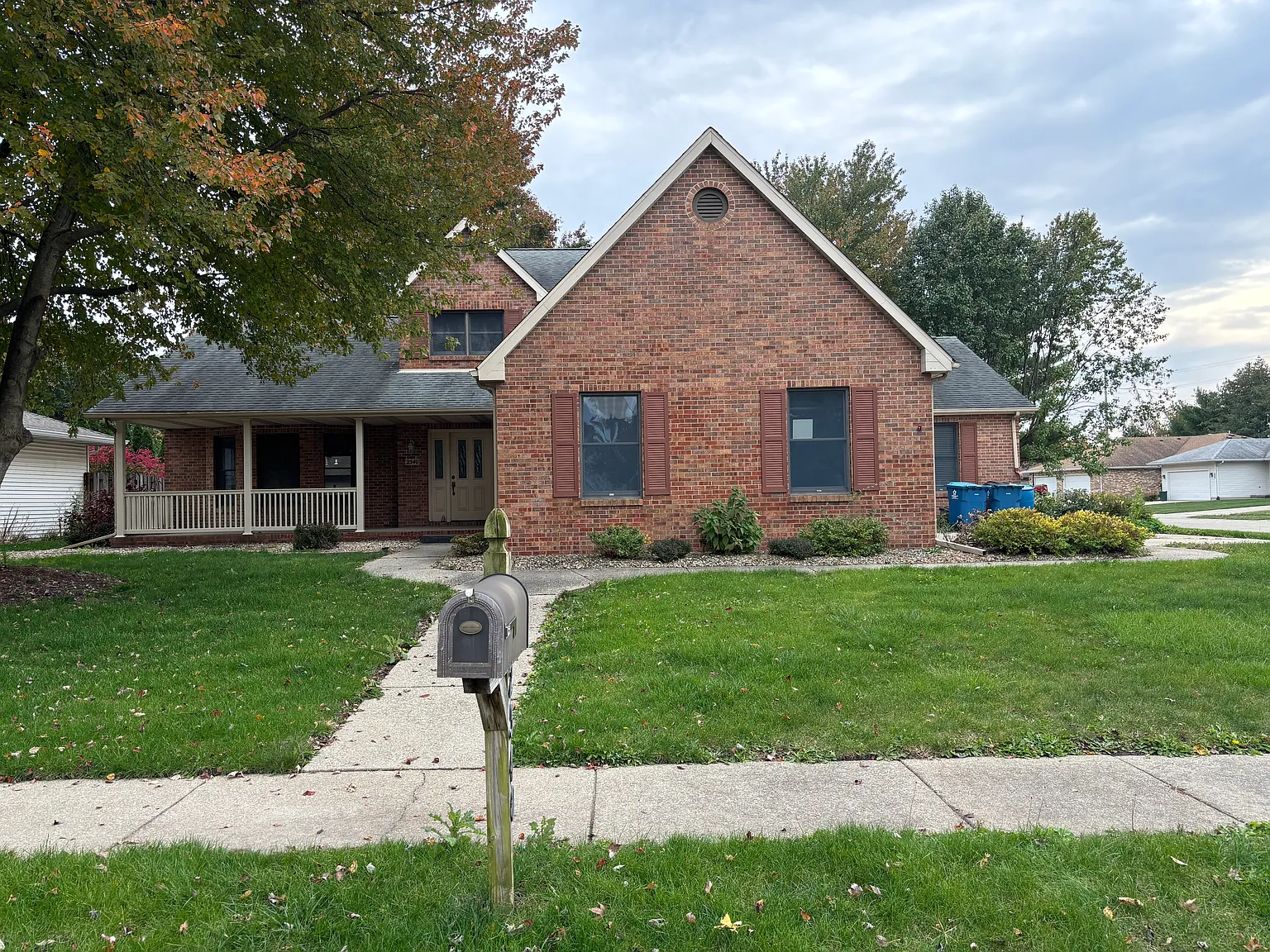 4 bed, 2.5 bath, 2884 sqft, $2,500 — Photo 1